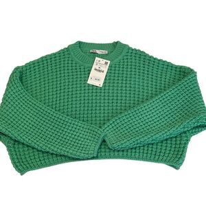 NWT Zara size small green oversized cropped knit sweater perfect for layering